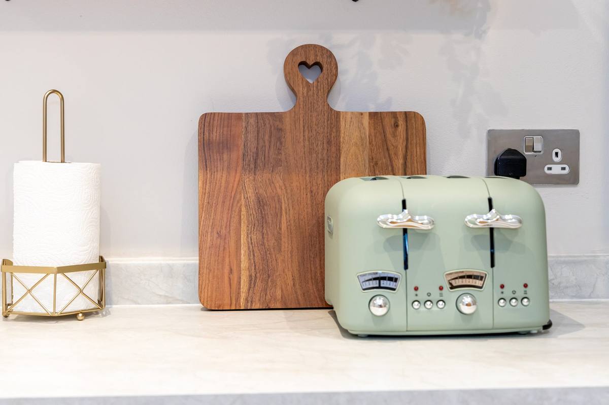 Retro toaster and chopping board